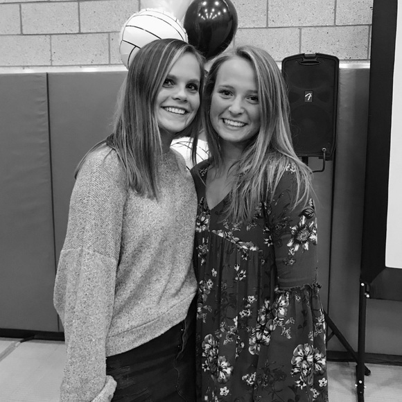 Meet your Posher, Elizabeth - Picture 3 of 4